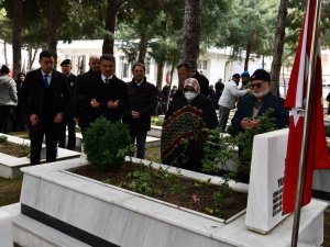 Ispartalı Şehitler Kabirleri Başında Anıldı