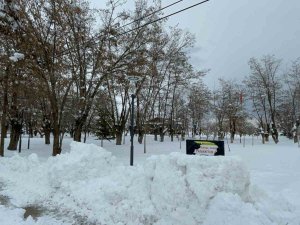 Bitlis’te Kar Esareti Devam Ediyor