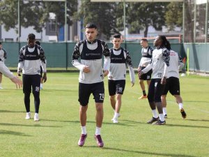 Alanyaspor, İ̇stanbulspor Maçı Hazırlıklarını Tamamladı