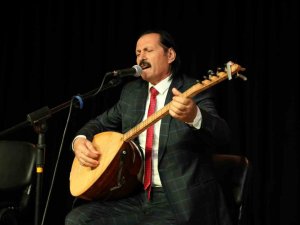 Aşıklar Sazlarını Ve Sözlerini İ̇negöl’de Yarıştırdı