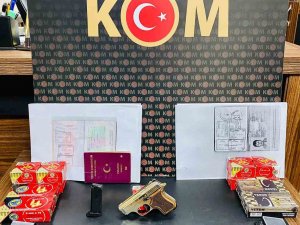 Kırklareli’nde Sahte Pasaport Hazırladığı İddiasıyla 3 Şüpheli Yakalandı