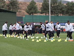 Trabzonspor, Galatasaray Maçı Hazırlıklarını Tamamladı