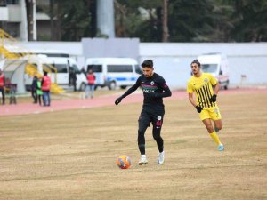 Isparta 32 Spor: 6 - Tarsus İ̇dmanyurduspor: 1