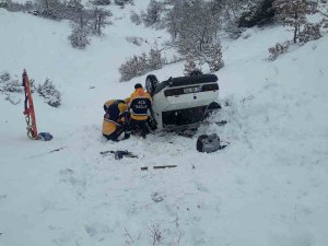 Tunceli’de Otomobil Şarampole Yuvarlandı: 1 Yaralı