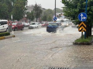 Meteoroloji’den Aydın’a Kuvvetli Rüzgar Ve Fırtına Uyarısı