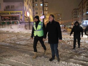 Artuklu Belediye Başkanı Tatlıdede: “Bizler De Ekip Arkadaşlarımız İle Birlikte Sahadayız”