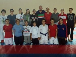 Düzceli Karatecilerin Hedefi Madalya