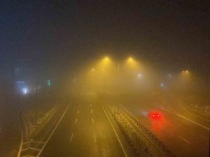 İ̇stanbul - İ̇zmir Otoyolu Balıkesir Mevkiinde Görüş 50 Metreye Düştü