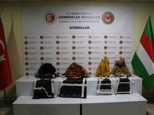 Gümrük Kapısı’nda Çocuk Montuna Saklanmış Uyuşturucu Ele Geçirildi