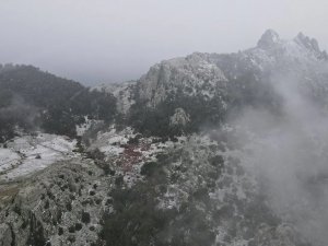 Latmos’a Yılın İlk Karı Düştü, Kartpostallık Görüntüler Ortaya Çıktı
