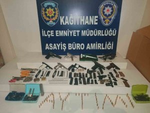 Kağıthane’de Polisin Baskın Düzenlediği Ev Silah İmalathanesi Çıktı
