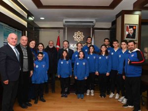 Karesi Belediyespor’un Şampiyonları Makamda