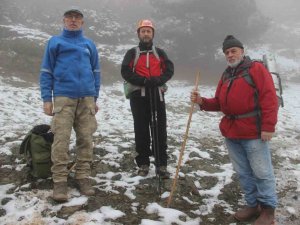 Karla Kaplanan Spil Dağcıların Akınına Uğradı