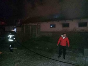 Burdur’da Tavuk Çiftliği Alevlere Teslim Oldu