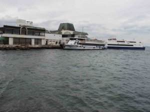 İ̇zmir’de Deniz Ulaşımına Fırtına Engeli