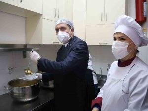 İ̇zmir’de Ücretsiz Yemekten 79 Bin 355 Öğrenci Faydalanacak