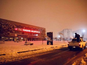 Yenişehir Belediyesi Ekipleri Kar Teyakkuzunda