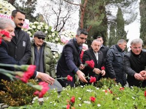 Eski Devlet Bakanı Adnan Kahveci, Vefatının 30’uncu Yıl Dönümünde Kartal’da Anıldı