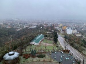 Kocaeli’de Karla Karışık Yağmur Etkili Oluyor