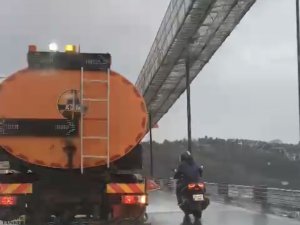 Kuryeler Ve Motosikletli Sürücüler Zor Anlar Yaşadı