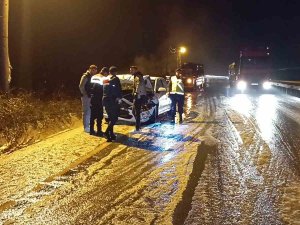 Kar Yağışı Zincirleme Kazaya Neden Oldu: 3 Yaralı