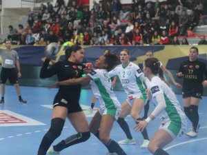 Ehf Kadınlar Şampiyonlar Ligi: Kastamonu Belediyespor: 27 - Györi: 39