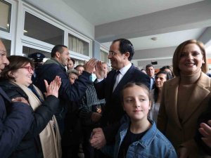 Gkry’de Liderlik Seçimi İkinci Tura Kaldı