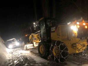 Şarampole Kaçan Aracı Nazilli Belediyesi Kurtardı