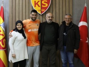 Kayserispor Kalecisi Bilal Bayezit: "Nice Başarılar Elde Edeceğiz"