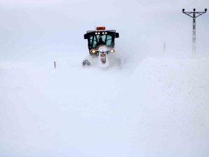Sivas’ta 482 Köy Yolu Ulaşıma Kapandı