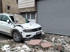 Osmaniye’nin Düziçi İlçesinde Çöken Binadan Bir Yaralı Çıkartıldı