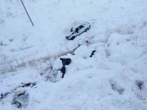 Ağrı’da Kar Yağışı Kazaya Neden Oldu: 2 Yaralı