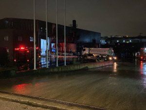 Geri Dönüşüm Fabrikasında Çıkan Yangın Ekipleri Harekete Geçirdi
