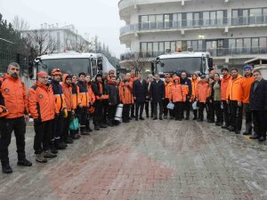 Yıldırım Arama Kurtarma Ekipleri Deprem Bölgesine Hareket Etti