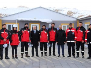 Edremit Belediyesi Deprem Bölgeleri İçin Seferber Oldu