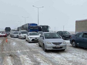 Konya-kulu Karayolu Trafiğe Kapatıldı
