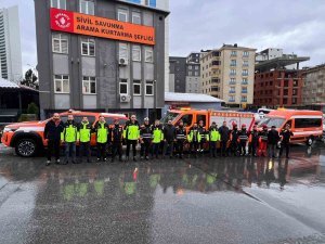 Ümraniye Belediyesi Arama Kurtarma Ekipleri Deprem Bölgesine Doğru Yola Çıktı