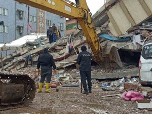 Kahramanmaraş’ta En Az 300 Bina Yıkıldı