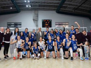 "Bizim Kızlar" Grup Liderliğini Garantiledi