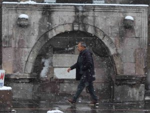 Kayseri Beyaza Büründü