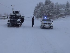 Tunceli-erzincan Karayolu, Çığ Nedeniyle Ulaşıma Kapatıldı