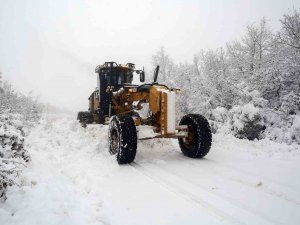 Nilüfer’de Karla Mücadele Ekipleri Görev Başında