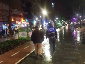 Evsizler Barınma Merkezine Yerleştiriliyor
