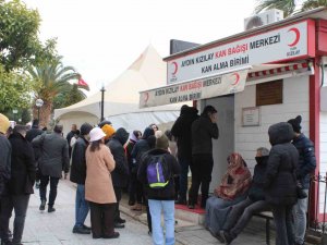 Aydınlılar Kan Bağışına Yoğun İlgi Gösteriyor