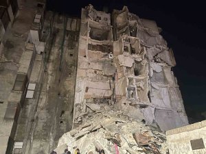 İ̇dlib’te Arama Kurtarma Çalışmaları Devam Ediyor