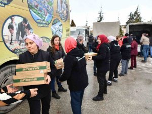 Tepebaşı’ndan Depremzedelere Yardım Eli