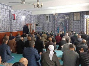 Ağrı’da Depremzedeler İçin Dualar Edildi