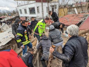 Mersin Yaraları Sarmak İçin Tüm İmkanlarını Seferber Etti