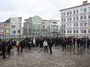 İ̇kinci Büyük Deprem Sinop’ta Da Hissedildi, Vatandaşlar Sokağa Döküldü