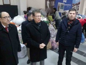 Edremit’ten Deprem Bölgesine Yardım Eli